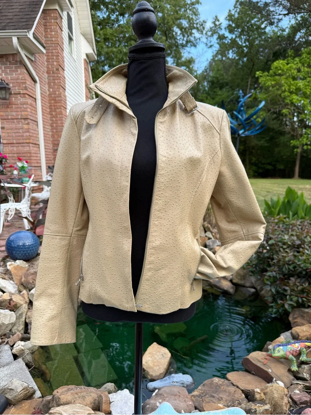 Vera Pelle Light Tan Perforated Ostrich embossed Leather Jacket Buckle Collar - Picture 4 of 14